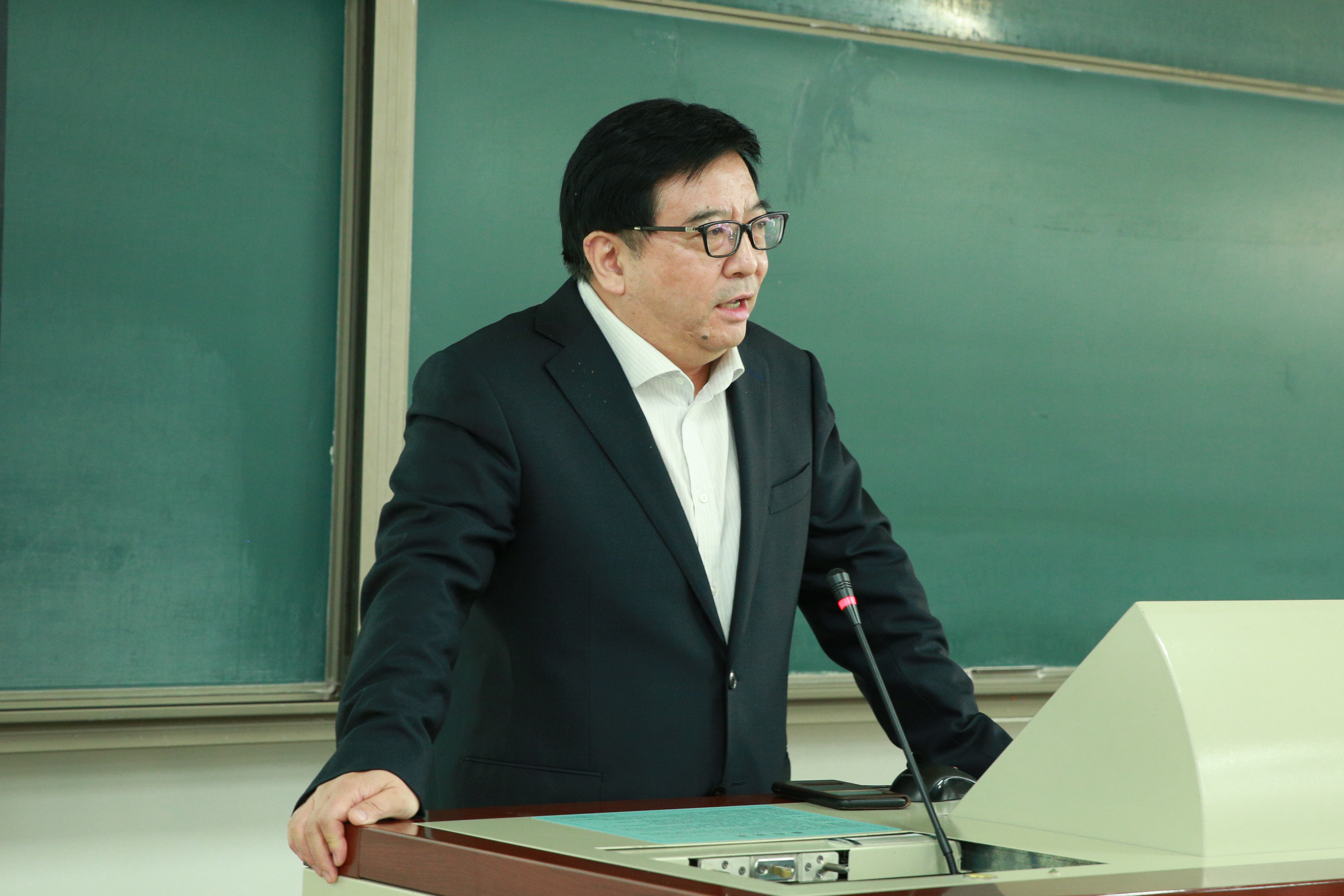 原机电院长吴淼教授致辞